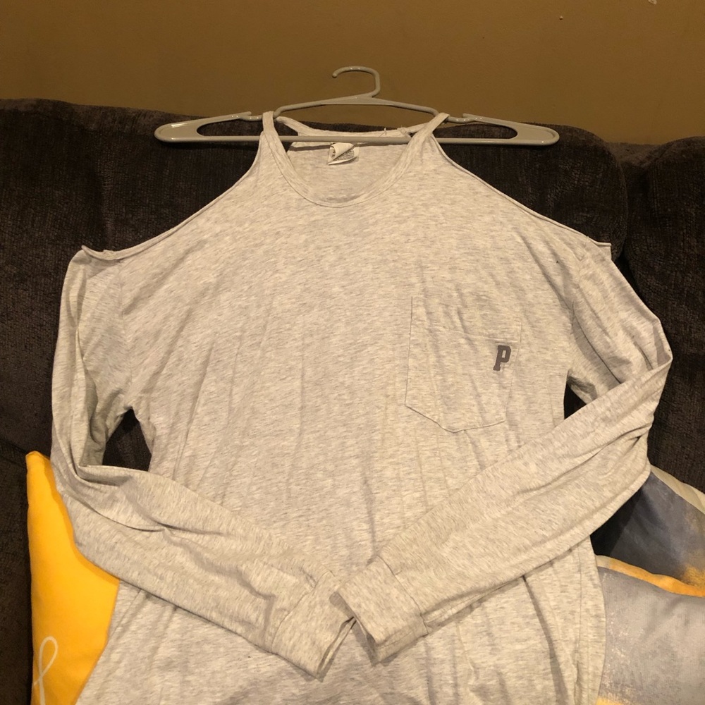VS PINK long sleeve cut out shoulders shirt Sz XS